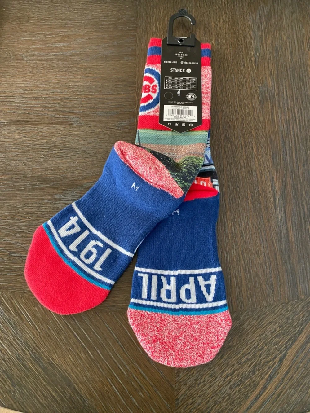 Stance 2019 World Series Chicago Cubs Wrigley Field Crew Socks - Picture 2 of 6